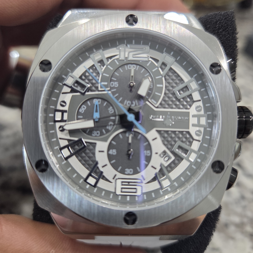 New Chase Durer! Sophisticated Silver and Black Chronograph Watch